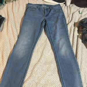 Size 6 light wash skinny jeans